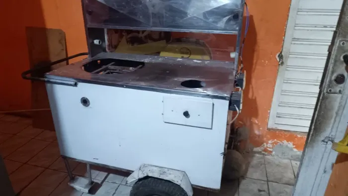 Barraca de espetos, bebidas e etc