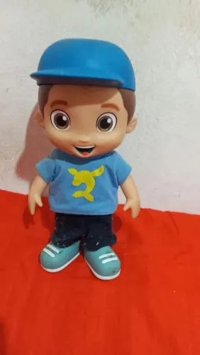 Boneco Lucas Neto