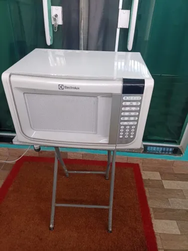 Microondas Eletrolux 31 litros
