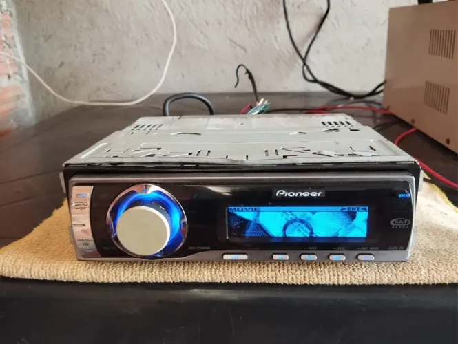 Toca cd golfinho da Pionneer modelo DH-5900IB