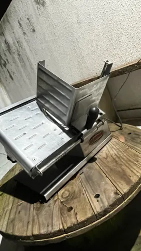 Fatiador de Frios Bermar Inox - Profissional