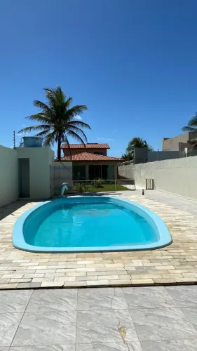 Casa de praia com piscina para veraneio na Atalaia Nova - Barra dos Coqueiros / Aracaju