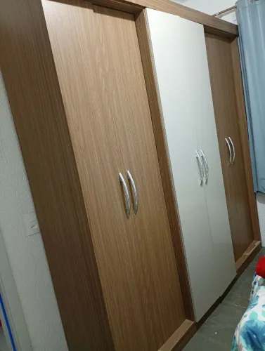 Guarda roupas 6 portas com duas gavetas