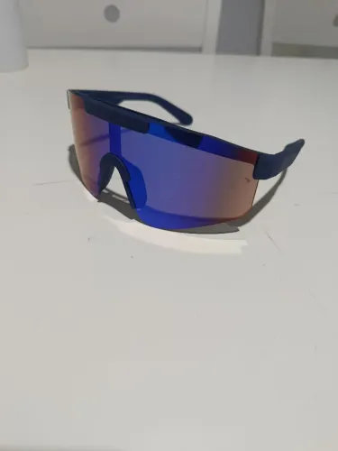 Óculos de sol esportivo