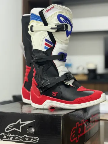 Bota motocross ou trilha ALPINESTARS TECH 3 - nova, na caixa , tamanho 41