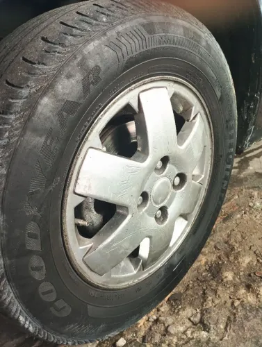 Troco 4 aros de liga leve 14 em aros de ferro da Chevrolet Onix 