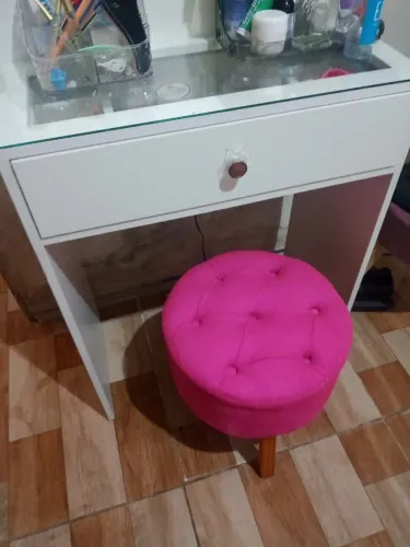 Penteadeira+ puff menos de 1 mês de uso