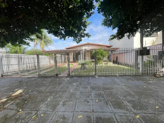 CASA COM 3 QUARTOS Á VENDA POR R$ 870.000,00 NO JD DAS PRIMAVERAS EM SINOP/MT - GADANI IMÓ