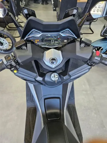 CRUISYM 300 2027 0KM - Ana