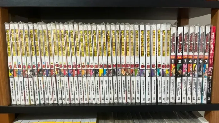 Coleção MY HERO ACADEMIA - 1-33 + Volume 35 e 42) + Vigilantes 1-7.