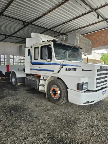 Cavalo mecanico Scania T 113