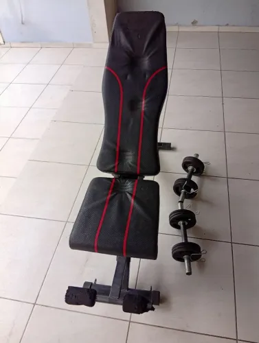 Banco Musculação + Halteres
