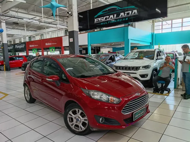 Ford Fiesta 1.6 SE Hatch 16V Flex 4P Powershift 2016