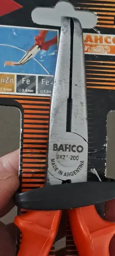 Alicate bacho pico curvo 8 pol. Novo made in Argentina 