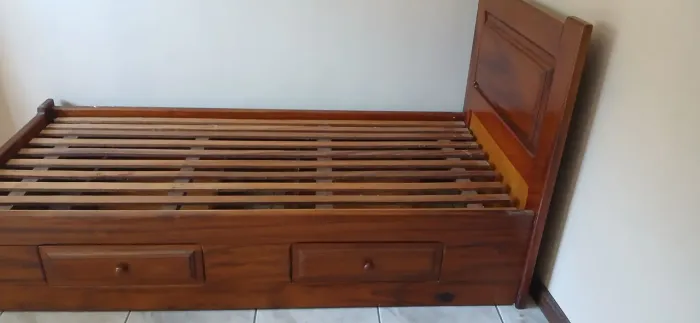 Cama de solteiro 