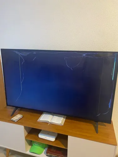 TV LG com Defeito - Para retirada de peças.