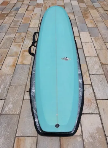 Longboard surf clássico Marcelo Carbone Wally 9.6