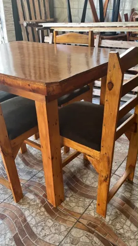 Mesa madeira NOVA com 4 cadeiras