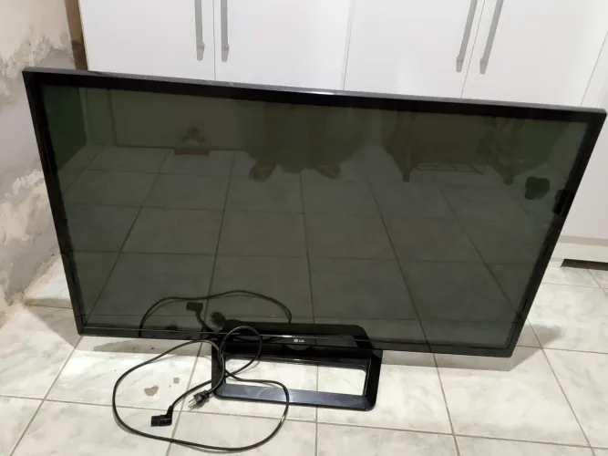 Vendo TV de 50 polegadas LG