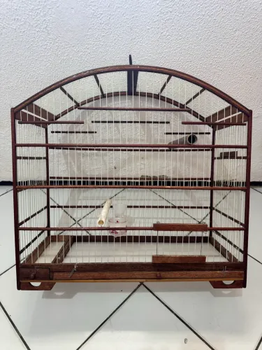 Gaiola muito conservada