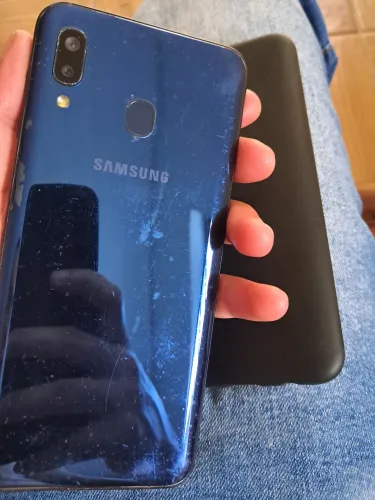 Celular Galaxy A20 ( Samsung)