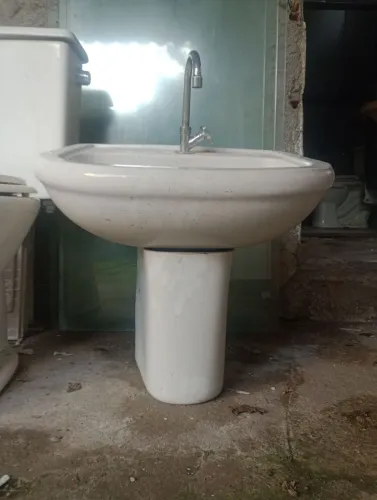 Lavatório de banheiro