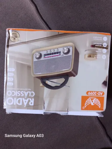 Vendo mini rádio clássico zero na  caixa comprei e não gostei 