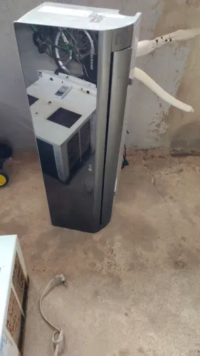 Evaporadora LG Inverter V 9.000 BTUs 200v Gás R 410, funcionando perfeitamente
