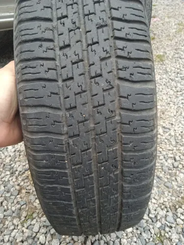 Pneu Pirelli aro 14 