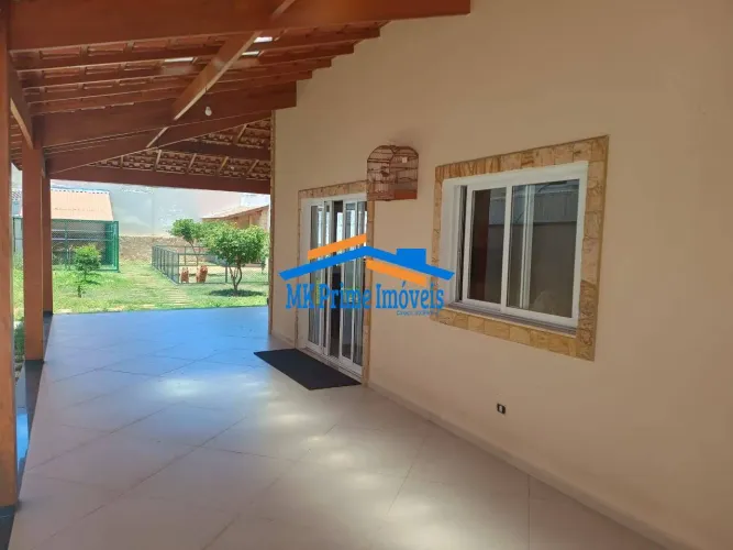 Linda Casa Assobradada 3 Quartos 1 Suíte 4 Vagas 500m² - Quitaúna