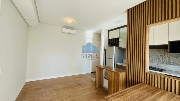 Lindo apartamento com móveis planejados, varanda gourmet e 2 vagas de garagem