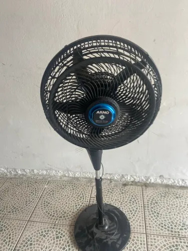 Ventilador de parede e ventilador de pescoço