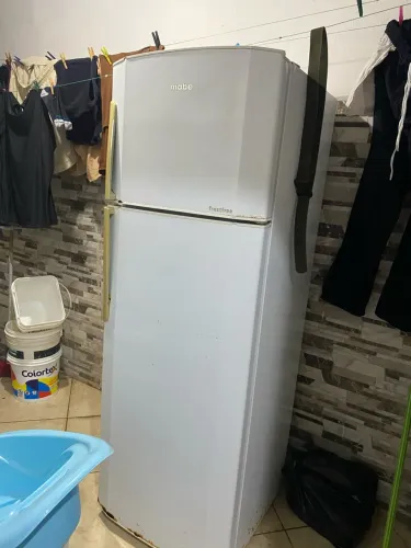 Geladeira usada no precinho