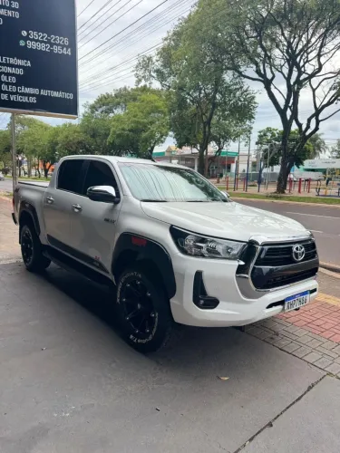 Toyota Hilux CD SRV 4X4 2.8 TDI Diesel Aut. 2021