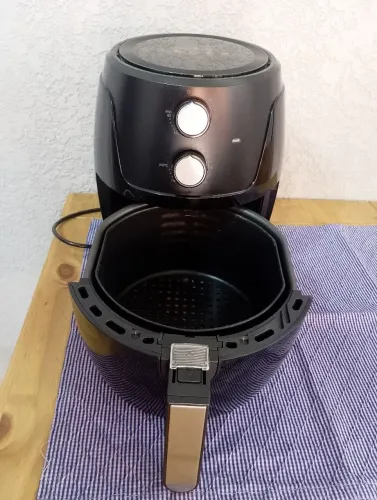 Air Fryer Britânia 4,2L Silverstone 1500W BFR36A 127v