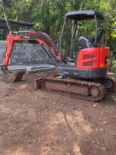 Vendo Mini Escavadeira Hidráulica PLX x30 Pro nova