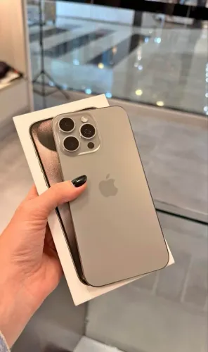 iPhone 15 Pro Max 
