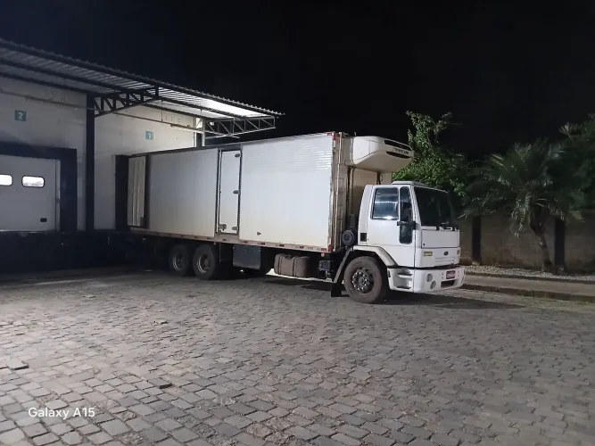 Ford cargo 2422 ano 2007 eletrônico 