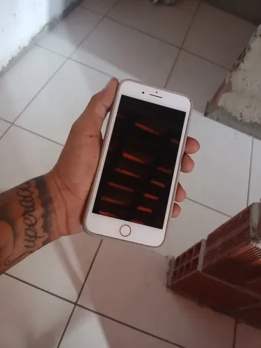 8 Plus vender logo