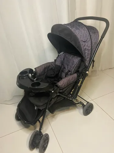 Carrinho de bebê Cosco