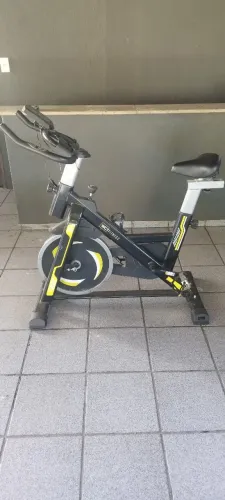 Bicicleta Spinning com Roda de Inércia 13kg