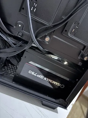 Fonte gamer 750w