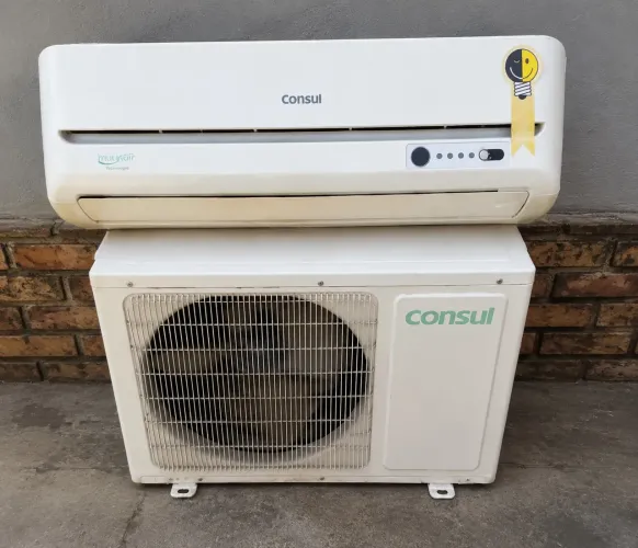 Ar condicionado 9000btus 220v- Cônsul usado