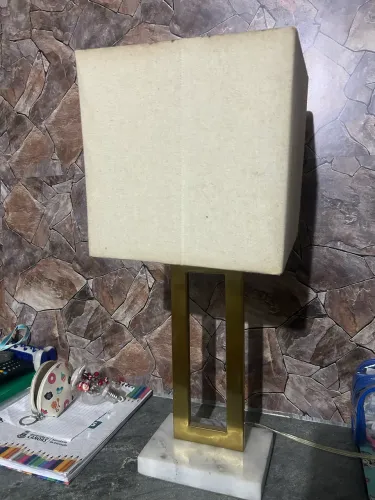 Vendo abajur com pé de mármore
