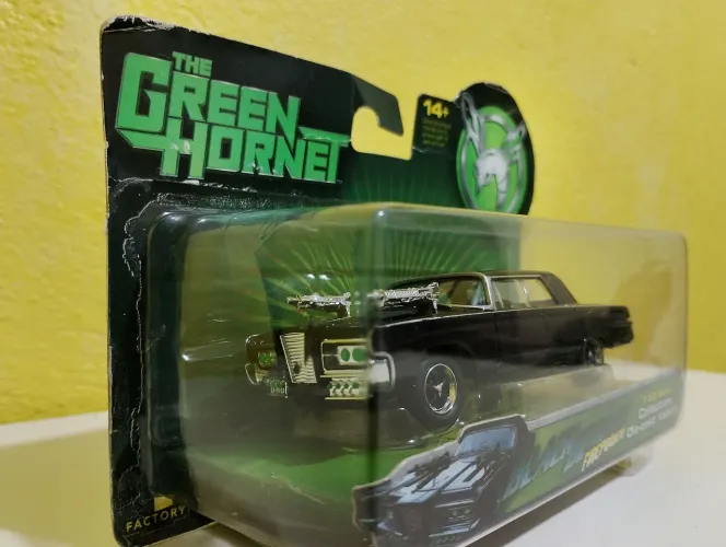 MINIATURA RARÍSSIMA BESOURO VERDE !!!! EDIÇÃO 2010, NUNCA SAIU DA CAIXA!!!!!