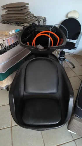 Cadeira de salão + lavatório