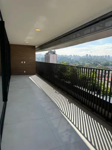 Apartamento - Vila Nova Conceição - 3 Suítes - 175m².