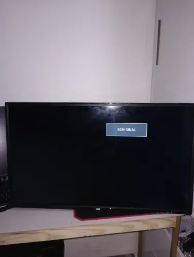 TV AOC 32" LE32H1465/25 com Defeito + Controle