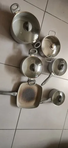Conjunto de panelas Brinox de indução.