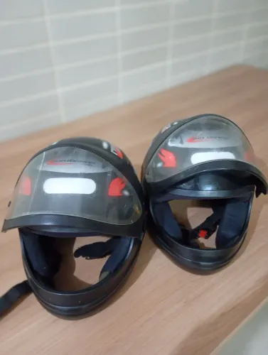 Capacete Moto (Tam 56 e 58)
